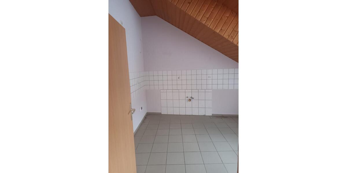 Etagenwohnung Weinheim - 2 Zimmer, 67 m&sup2;, 770&euro; | Angebot:25887940