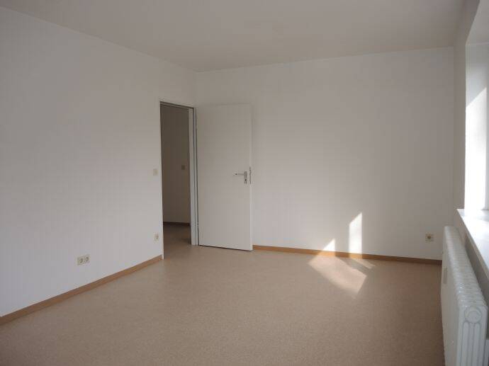 Etagenwohnung Bad Brückenau Staatsbad Brückenau - 4 Zimmer, 96 m&sup2;, 585&euro; | Angebot:26796331