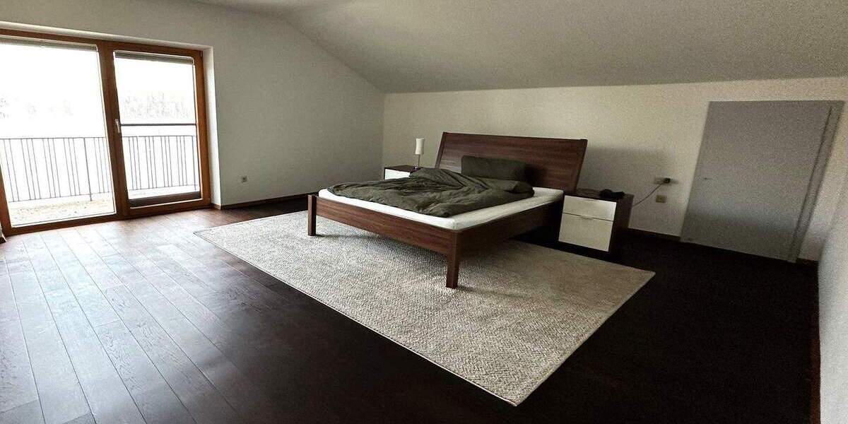 Einfamilienhaus Lautrach - 9 Zimmer, 250 m&sup2;, 2.100&euro; | Angebot:24820175