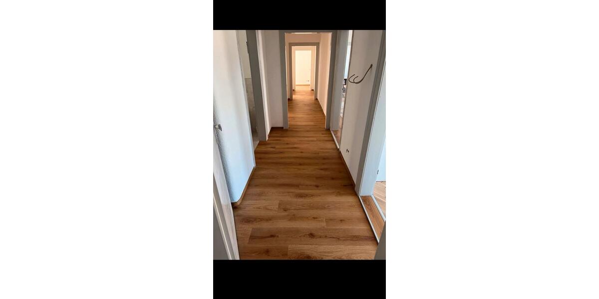 Erdgeschoßwohnung Waltershausen - 5 Zimmer, 113 m&sup2;, 950&euro; | Angebot:26038202