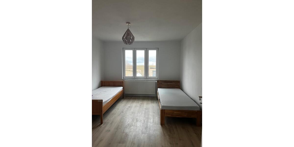 Mehrfamilienhaus, Wohnhaus Erxleben - 12 Zimmer, 300 m&sup2;, 2.500&euro; | Angebot:25220416