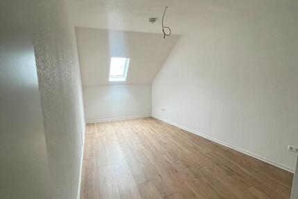 Wohnen auf Zeit Karlsruhe Daxlanden - 3 Zimmer, 12 m&sup2;, 400&euro; | Angebot:26143978