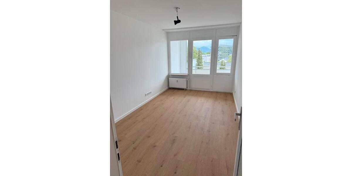Etagenwohnung Bonn Lannesdorf - 4.5 Zimmer, 98 m&sup2;, 1.450&euro; | Angebot:26639557