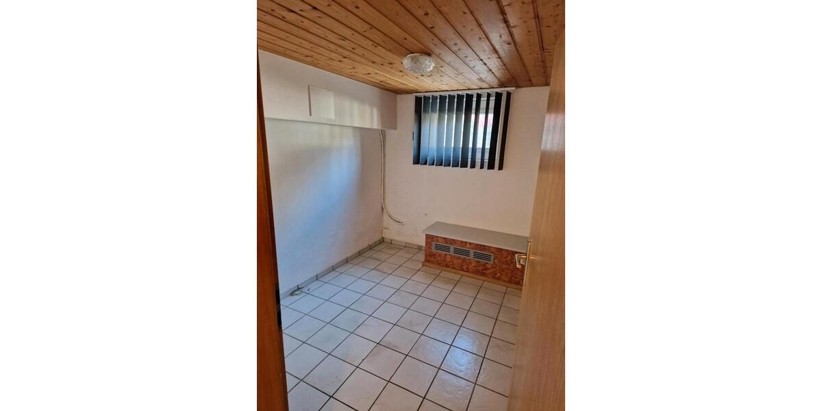 Etagenwohnung Bernried - 3 Zimmer, 100 m&sup2;, 500&euro; | Angebot:26004610