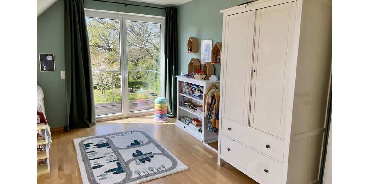 Einfamilienhaus Molfsee - 8 Zimmer, 250 m&sup2;, 3.300&euro; | Angebot:26490111