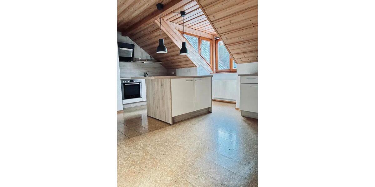 Dachgeschoßwohnung Deuerling - 3 Zimmer, 85 m&sup2;, 750&euro; | Angebot:26049383