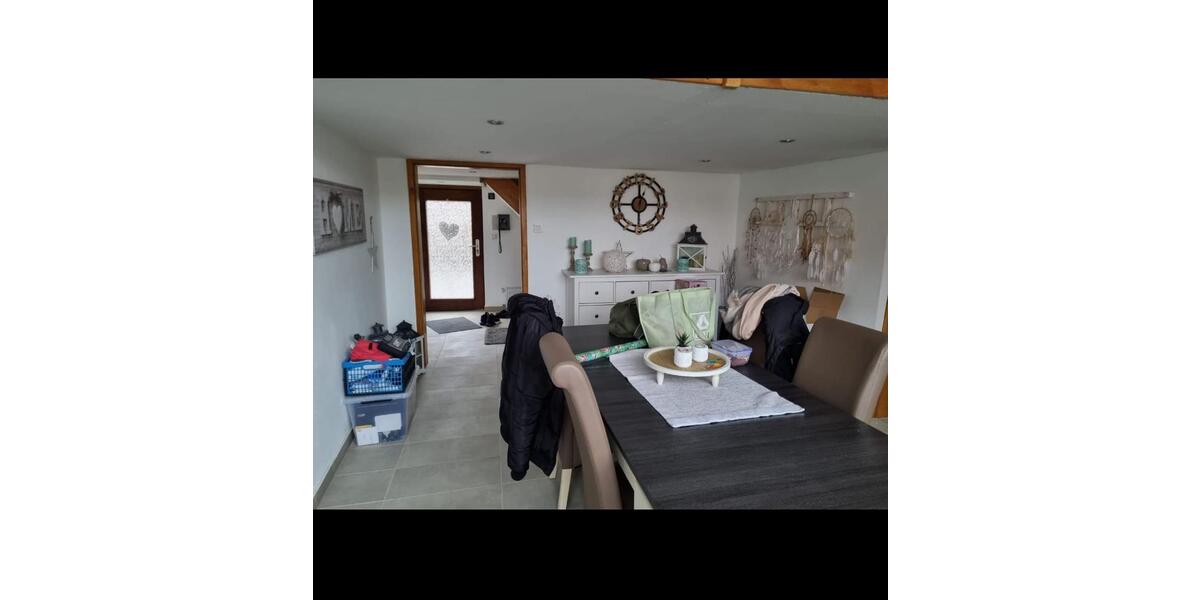 Etagenwohnung Grebenstein - 8 Zimmer, 170 m&sup2;, 1.000&euro; | Angebot:26549745