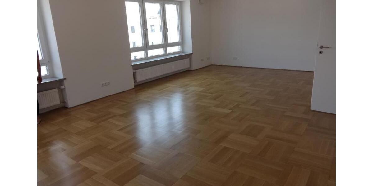Etagenwohnung Lappersdorf - 3.5 Zimmer, 154 m&sup2;, 1.300&euro; | Angebot:26586934