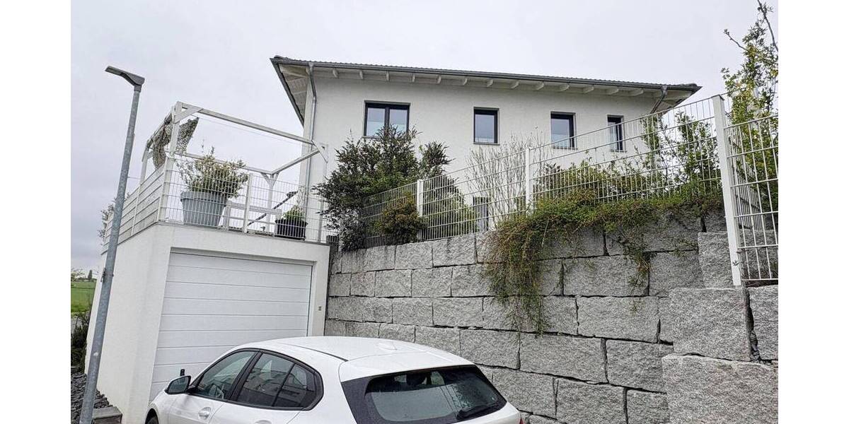 Einfamilienhaus Hemmingen - 8 Zimmer, 246 m&sup2;, 2.700&euro; | Angebot:26557187