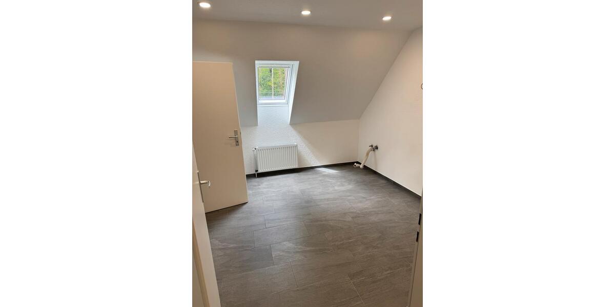 Etagenwohnung Großenkneten - 6 Zimmer, 105 m&sup2;, 1.200&euro; | Angebot:26162095
