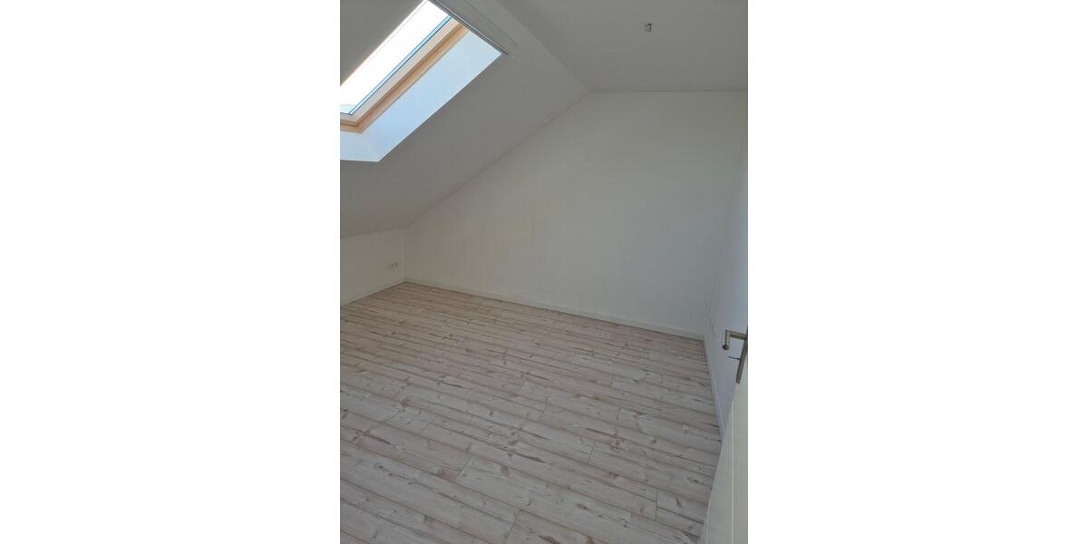 3Zimmer Dachgeschoßwohnung 3 zimmer