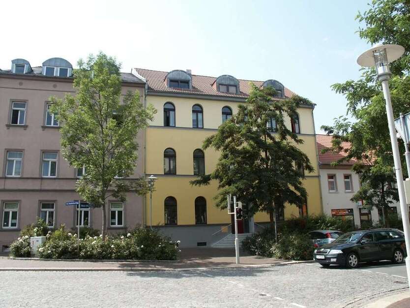 Wohnung zum Mieten in Zwickau 750 € 143.84 m² 5 zimmer