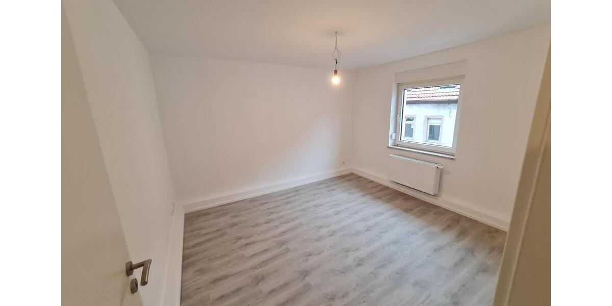 Erdgeschoßwohnung Pirmasens - 2 Zimmer, 63 m&sup2;, 470&euro; | Angebot:25866842