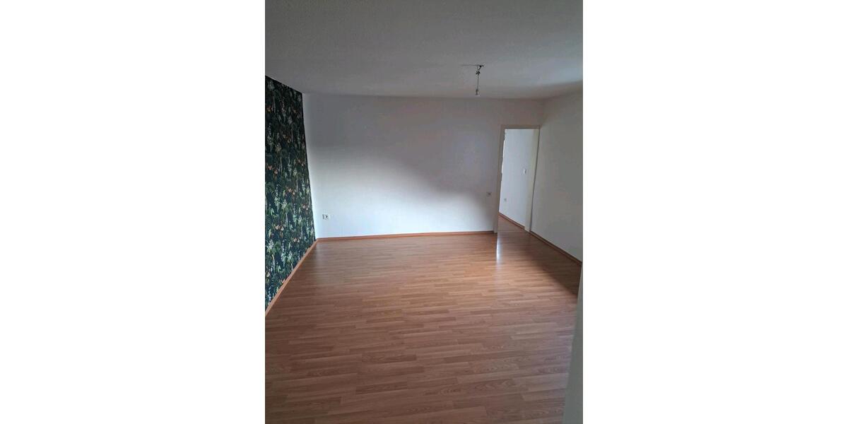 Etagenwohnung Overath - 3 Zimmer, 100 m&sup2;, 9&euro; | Angebot:23806876