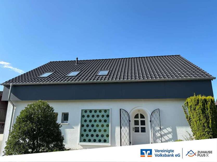 Haus zum Mieten in Bad Driburg 1.566 € 180 m²
