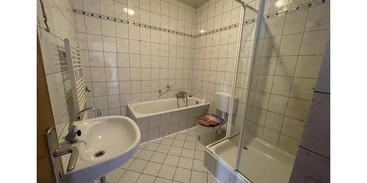 Dachgeschoßwohnung Herne - 9 Zimmer, 180 m&sup2;, 1.530&euro; | Angebot:26126975