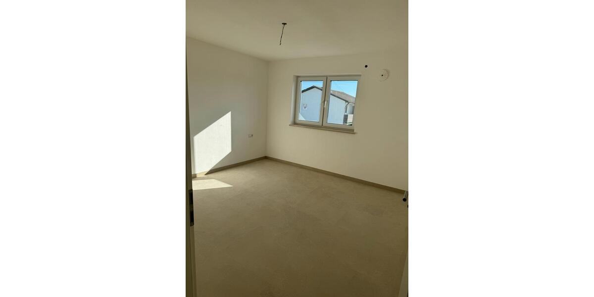 Etagenwohnung Trunkelsberg - 3 Zimmer, 80 m&sup2;, 1.200&euro; | Angebot:26697450