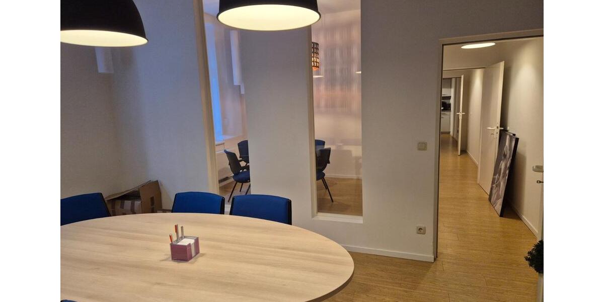 Erdgeschoßwohnung Köln Innenstadt - 4 Zimmer, 150 m&sup2;, 2.700&euro; | Angebot:24613386