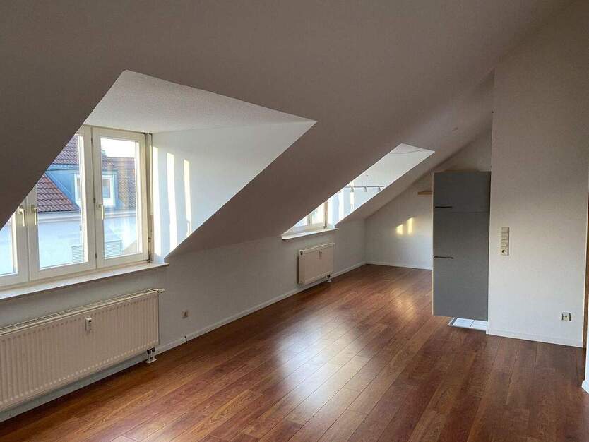 Helle Dachgeschosswohnung in Grenzach-Wyhlen 2 zimmer