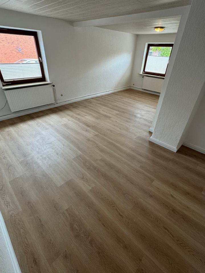 150qm 4 Zimmer Haus Schleswig 700qm Garten Garage zwei neue EBK