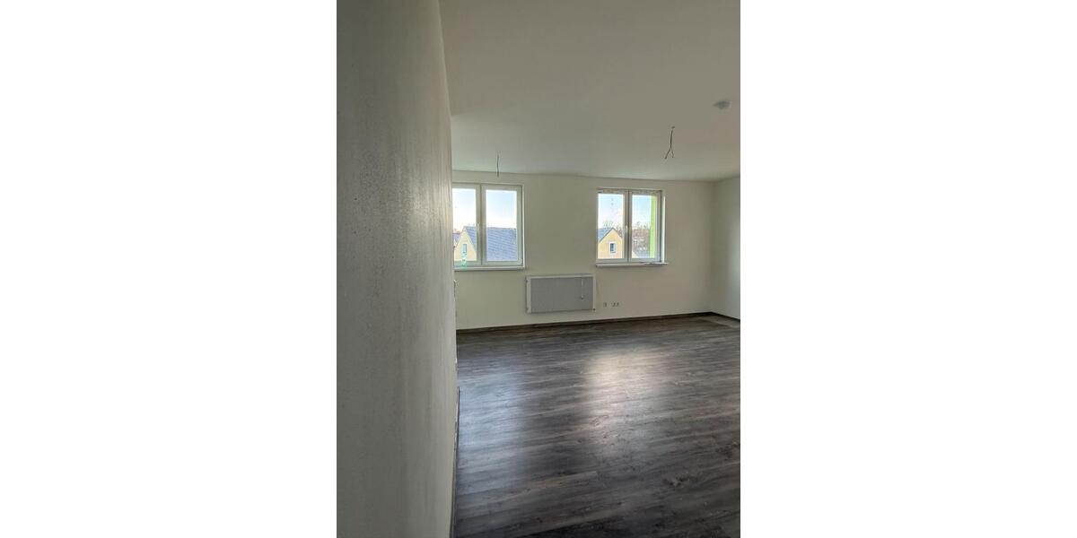 Etagenwohnung Marktredwitz - 2 Zimmer, 300 m&sup2;, 475&euro; | Angebot:23791383