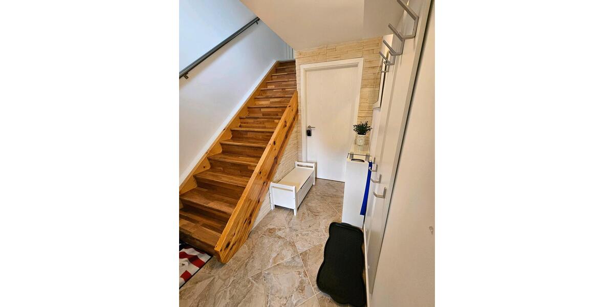 Etagenwohnung Dürrwangen - 4 Zimmer, 128 m&sup2;, 1.300&euro; | Angebot:25839184