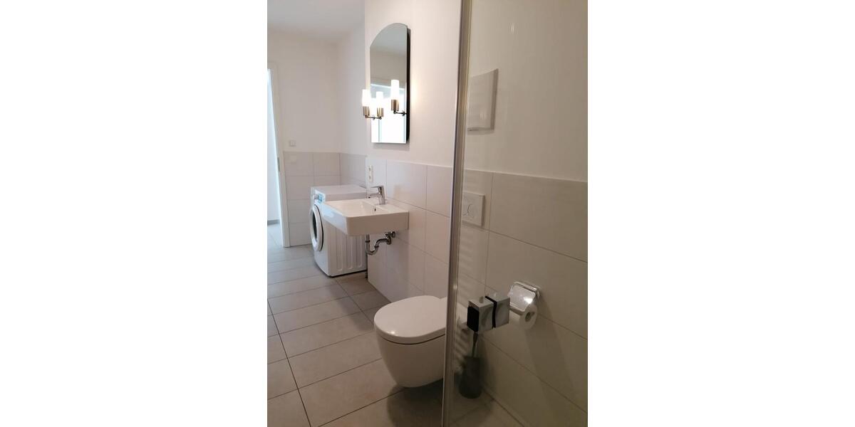 Etagenwohnung Landau an der Isar - 2.5 Zimmer, 80 m&sup2;, 1.690&euro; | Angebot:18918736