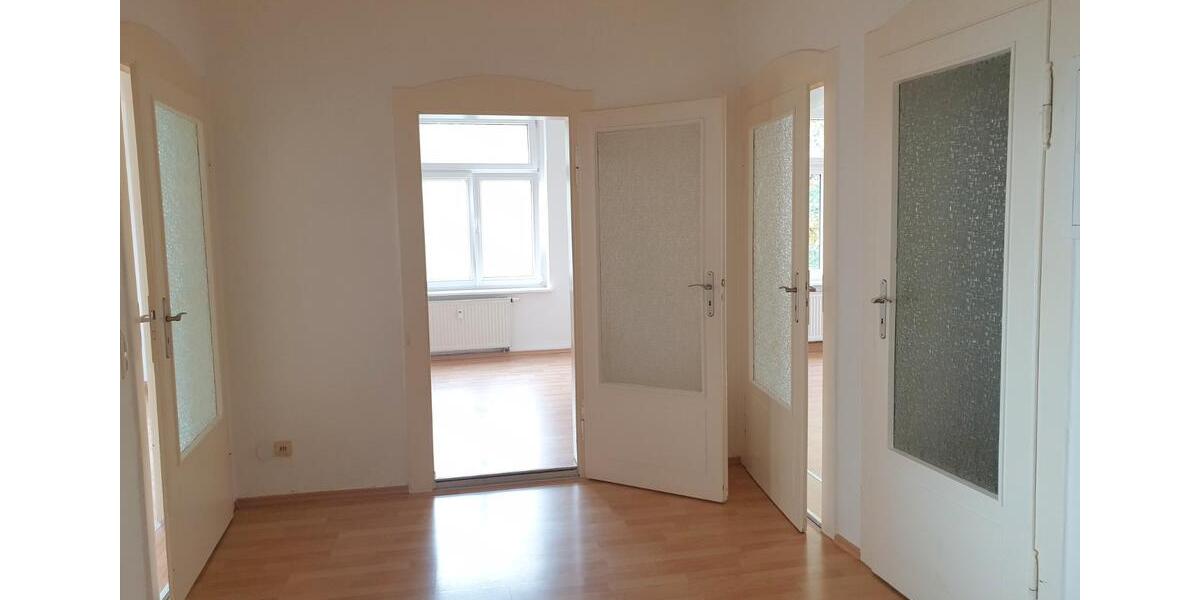 Etagenwohnung Wilsdruff - 3 Zimmer, 80 m&sup2;, 550&euro; | Angebot:26581224