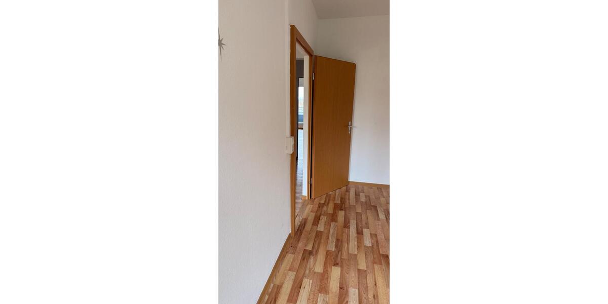 Etagenwohnung Staßfurt - 3 Zimmer, 69 m&sup2;, 323&euro; | Angebot:24701284