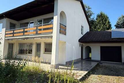 Haus zum Mieten in Surberg 1.999 € 200 m² 7 zimmer