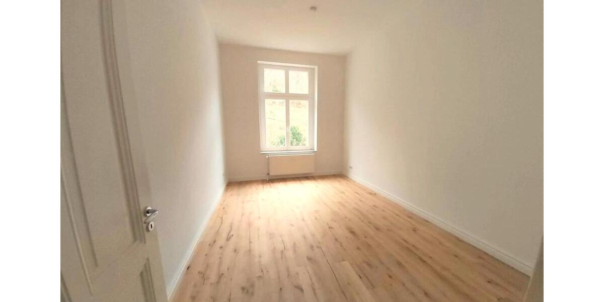 Etagenwohnung Wuppertal Unterbarmen - 4 Zimmer, 111 m&sup2;, 1.333&euro; | Angebot:25991577