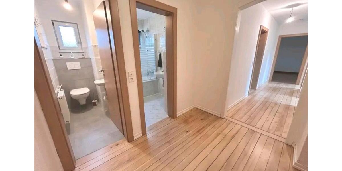 Etagenwohnung Malsch - 3 Zimmer, 100 m&sup2;, 850&euro; | Angebot:23834914