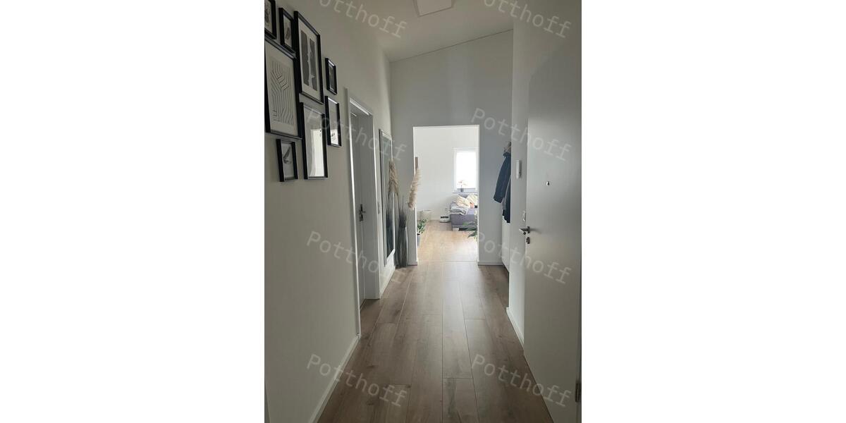 Dachgeschoßwohnung Arnsberg - 3 Zimmer, 84 m&sup2;, 1.235&euro; | Angebot:26676683