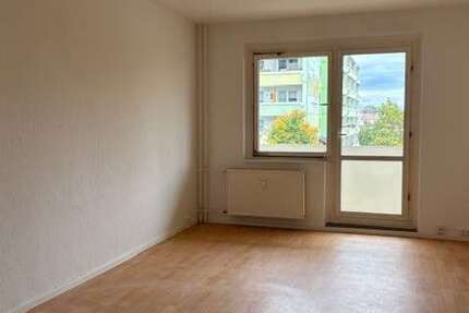 Wohnung zum Mieten in Dessau-Roßlau 285 € 56.59 m² 2 zimmer