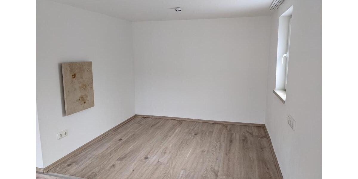 Erdgeschoßwohnung Kronach - 1 Zimmer, 32 m&sup2;, 360&euro; | Angebot:24631258