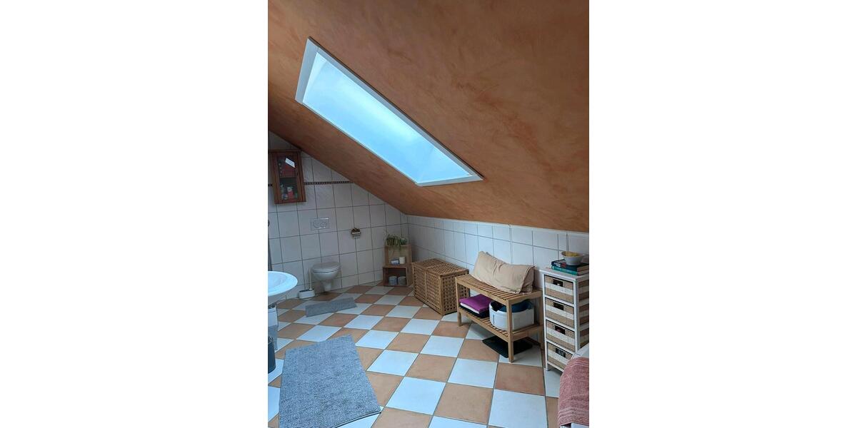 Dachgeschoßwohnung Hundsangen - 3 Zimmer, 88 m&sup2;, 830&euro; | Angebot:25838889