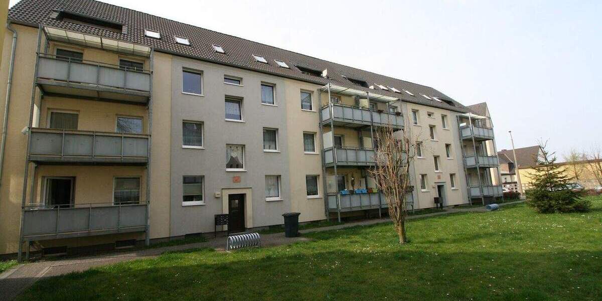 Etagenwohnung Dessau-Roßlau West - 2 Zimmer, 49 m&sup2;, 321&euro; | Angebot:25228245