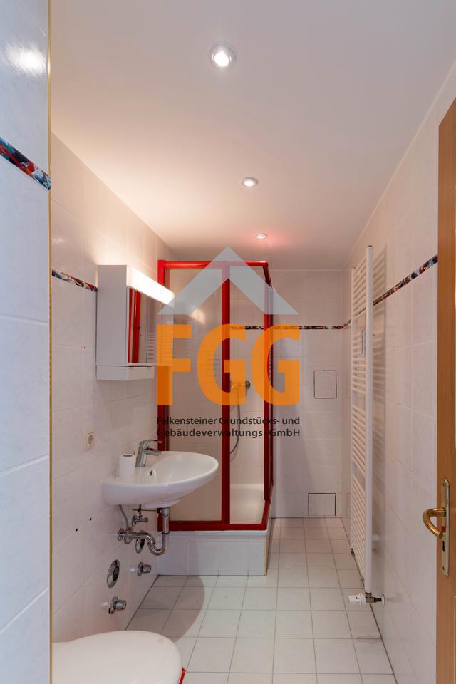 Große 4-R-Wohnung im Dachgeschoß zimmer