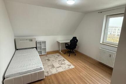 Wohnung Neu-Ulm Ludwigsfeld - 1 Zimmer, 14 m&sup2;, 360&euro; | Angebot:24842942