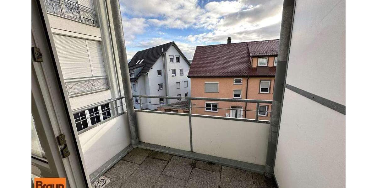 Etagenwohnung Villingen-Schwenningen Schwenningen - 3 Zimmer, 87 m&sup2;, 1.000&euro; | Angebot:24684411