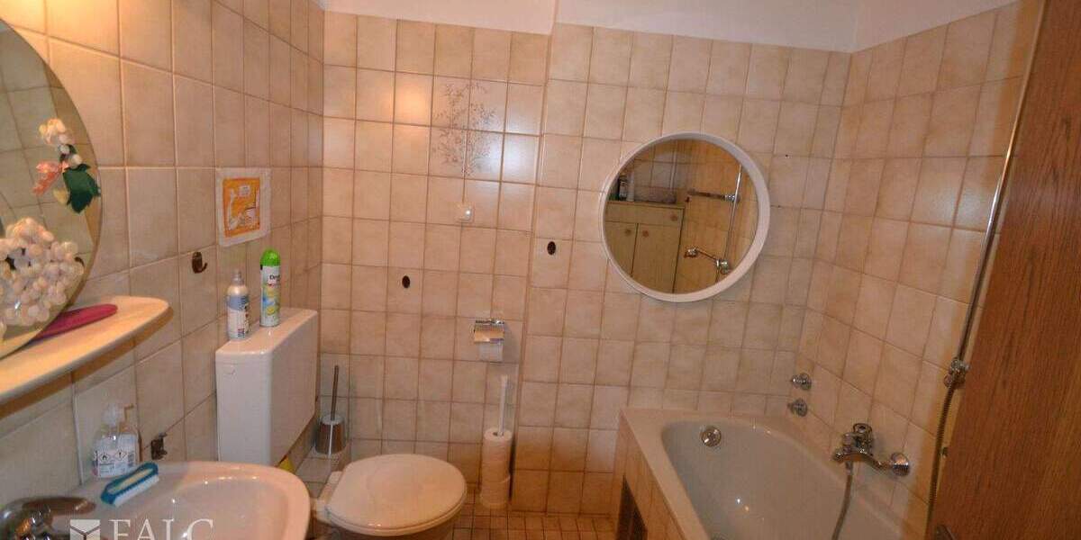 Etagenwohnung Hanau - 3 Zimmer, 79 m&sup2;, 998&euro; | Angebot:25677996