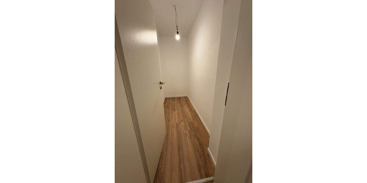 Etagenwohnung Wiesbaden Delkenheim - 4 Zimmer, 80 m&sup2;, 1.250&euro; | Angebot:25070798