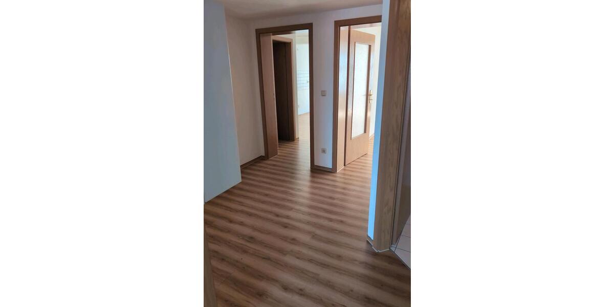 Etagenwohnung Eschwege - 2 Zimmer, 74 m&sup2;, 490&euro; | Angebot:26062066
