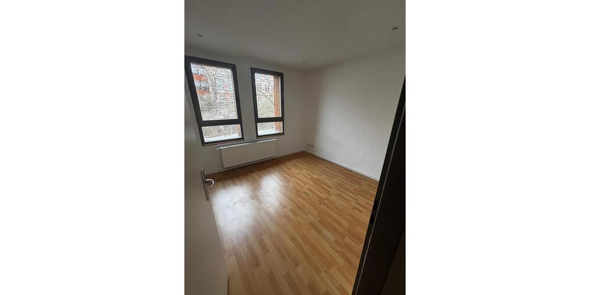 Etagenwohnung Eberswalde - 4 Zimmer, 120 m&sup2;, 1.300&euro; | Angebot:25646531