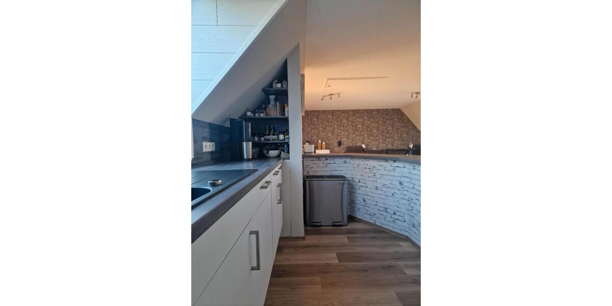 Dachgeschoßwohnung Hennstedt - 3 Zimmer, 77 m&sup2;, 950&euro; | Angebot:25161943