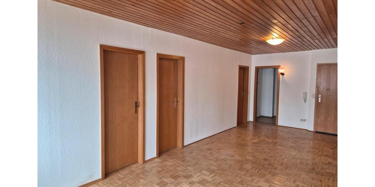 Dachgeschoßwohnung Pfullendorf - 4 Zimmer, 85 m&sup2;, 950&euro; | Angebot:25993651