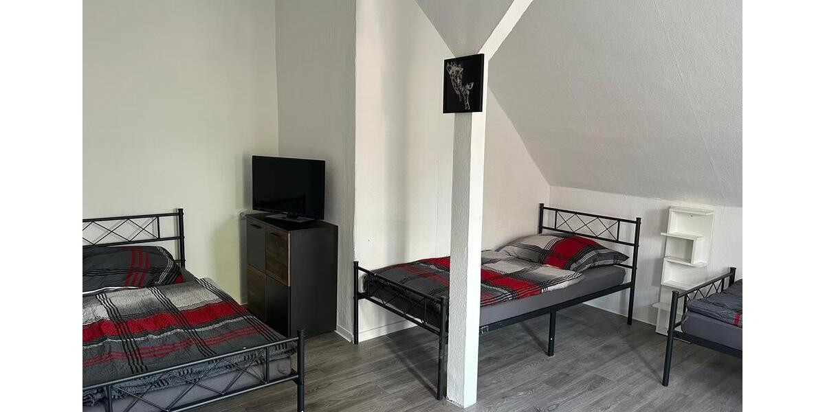 Wohnen auf Zeit Papenburg - 8 Zimmer, 240 m&sup2;, 15&euro; | Angebot:16828874