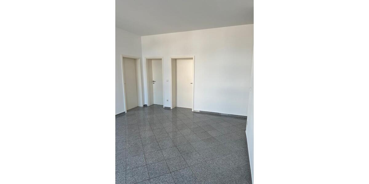 Etagenwohnung Mönchengladbach West - 3 Zimmer, 79 m&sup2;, 850&euro; | Angebot:26605432