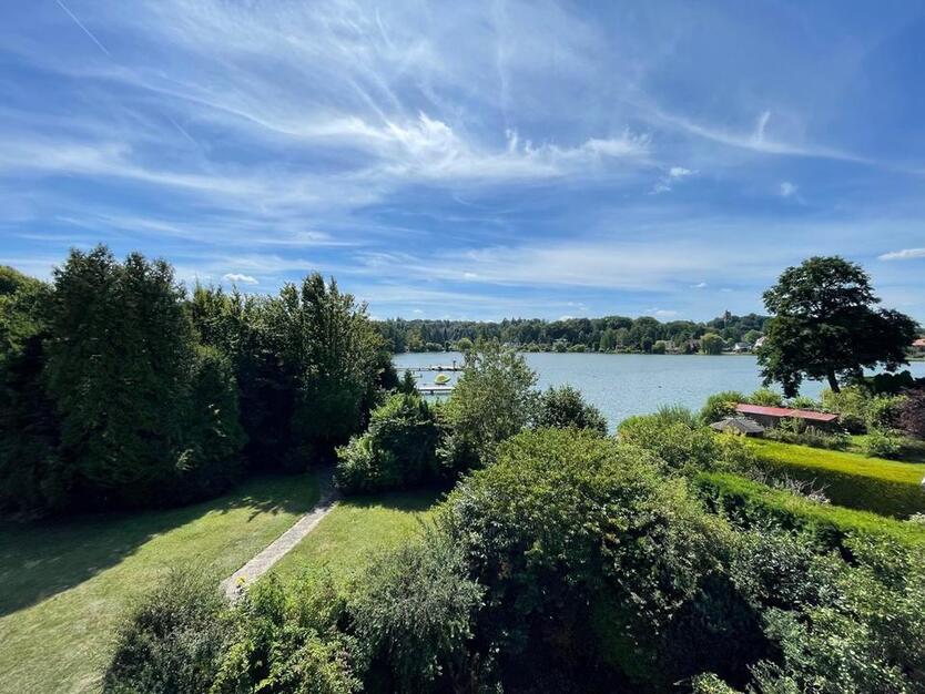 Wohnen mit Blick auf dem Möllner Schulsee: 2-Zimmer Wohnung mit Einbauküche und Balkon zu vermieten