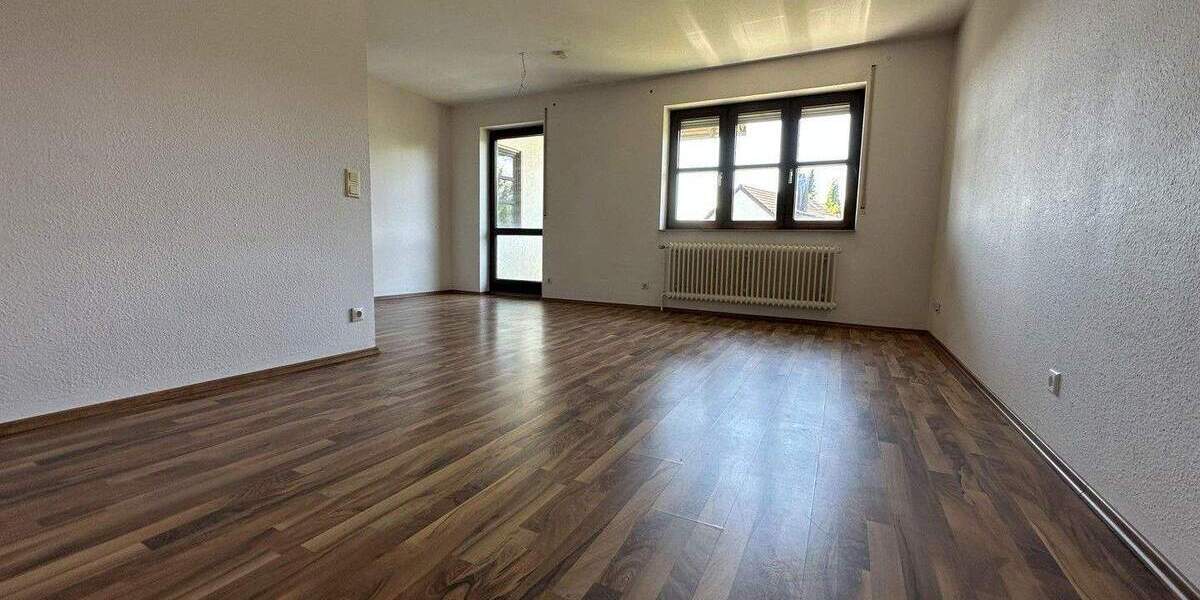 Charmante 2,5 Zimmer Wohnung in begehrter Wohnlage inkl. Küche, Balkon und TG-Stellplatz 2 zimmer